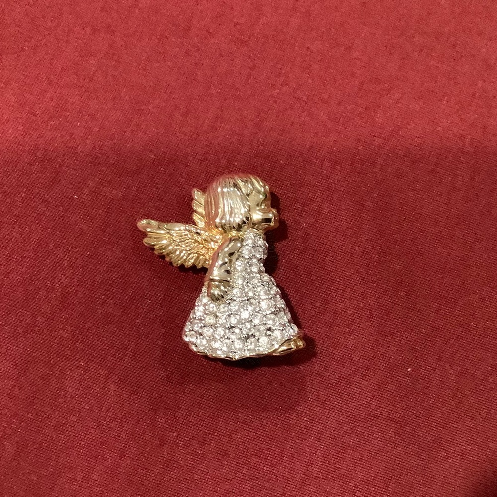 Gold & Crystals Angel Brooch Pin 👼